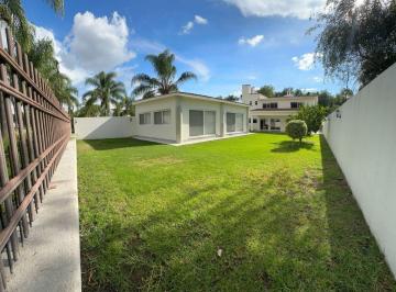 Casa de 3 habitaciones, Querétaro · Casa en Venta en Juriquilla en El Campo de Golf