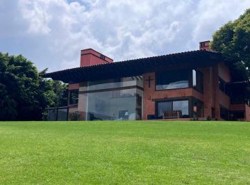 Casa en condominio · 630m² · 4 Recámaras · 4 Estacionamientos · Casa en Venta en Valle de Bravo