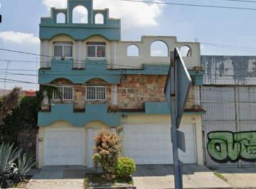 Casa de 4 habitaciones, Celaya · Venta de Casa en Col, Rosa Linda, Celaya, Guanajuato