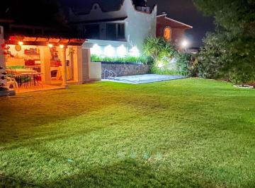 Casa de 3 habitaciones, Tequisquiapan · Oportuinidad. Venta en Condominio Viñedos, Tequisquiapan.