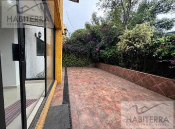 Casa · 390m² · 4 Recámaras · 2 Estacionamientos · Venta Casa en Interlomas