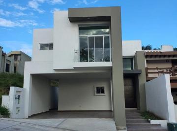 Casa · Casa en Fraccionamiento Hacienda del Rul