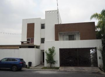 a207cd317fc763fd911513f0a3713518d8aa1c06f4b417768c6a0146b96d244d · Casa en Venta Cumbres Madeira Sector Frances, Monterrey
