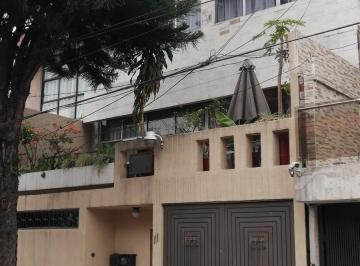 Casa · 298m² · 4 Recámaras · 1 Estacionamiento · Hermosa Casa en Venta en Jardín Balbuena