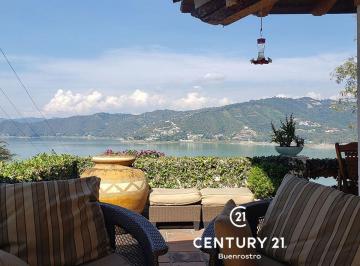 Casa en condominio de 3 habitaciones, Valle de Bravo · Casa Vista Al Lago en Venta, Valle de Bravo, Remate