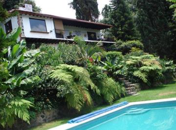 Casa · 800m² · 6 Recámaras · 5 Estacionamientos · Casa - Pueblo Santa María Ahuacatitlán