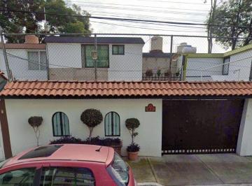 Casa de 3 habitaciones, Venustiano Carranza · Onita Casa en Una Exelente Ubicacion Cerca de Escuelas Parques Hospitales y Centros Comerciales