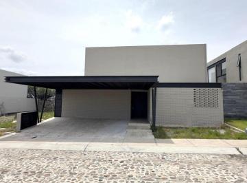 Casa de 3 habitaciones, Querétaro · Casa en Venta Lomas del Campanario Norte, Queretaro