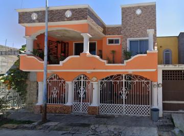 Casa de 3 habitaciones, Centro · Se Vende Casa En: Nardos, Blancas Mariposas, Villahermosa, Tabasco