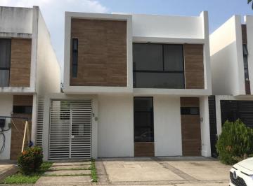 Casa · 139m² · 3 Recámaras · 1 Estacionamiento · Casa en Venta con Recámara en Planta Baja en Lomas de La Rioja Alvarado Veracruz Riviera Veracruzana