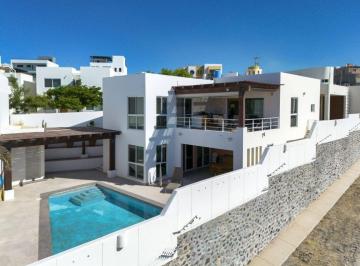 Casa de 2 habitaciones, La Paz · Casa en Venta en La Paz Bcs con Vista Al Mar y Alberca