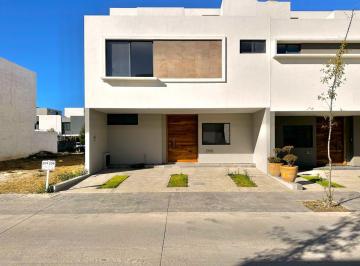 Casa en condominio de 3 habitaciones, Zapopan · Casa en Coto Altanza en Soaré III, Solares, Zapopan