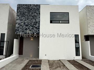 Casa de 3 habitaciones, El Marqués · Casa de Arquitecto en Preventa en Ciudad Madera.