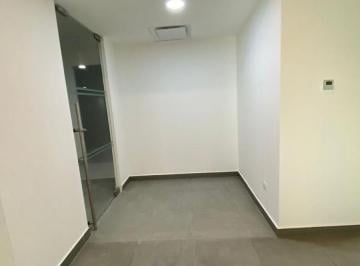 Oficina , San Pedro Garza García · Oficina con Terraza Recién Remodelada
