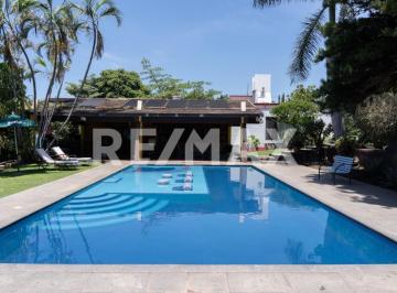 Casa · 997m² · 8 Recámaras · 4 Estacionamientos · Casa en Venta Col. Volcanes, Cuernavaca - (4)
