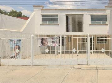 Casa de 4 habitaciones, Pachuca · Bonita Casa en Una Exelente Ubicacion Cerca de Escuelas Parques Hospitales y Centros Comerciales