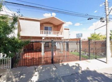 Casa de 4 habitaciones, Chihuahua · Amplia Propiedad en Exclusiva Zona de Chihuahua