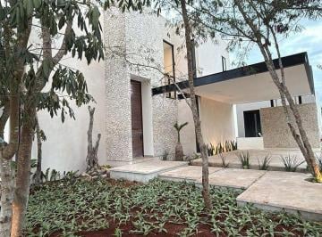 60f7d1af802ccf82f918b879b8dadd10621a87f5f3c190404c86f9ac825bd332 · Casa en Venta en La Privada Oasis Dentro del Yucatán Country Club