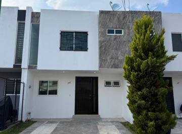 Casa en condominio de 3 habitaciones, Zapopan · Casa en Renta en La Moraleja