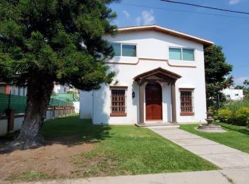 Casa · 195m² · 6 Recámaras · 3 Estacionamientos · Casa en Venta Amueblada - Lomas de Cocoyoc Morelos