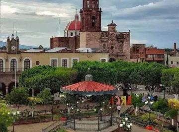 Casa · 182m² · 3 Recámaras · Casa en Venta en La Barca Jalisco - Para Remodelar Cerca del Centro