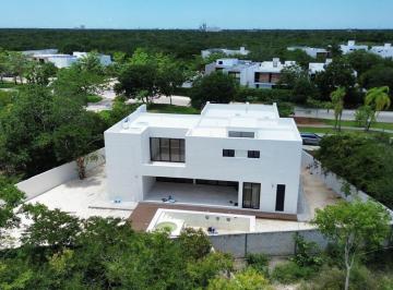 Casa de 5 habitaciones, Mérida · Casa Residencial de Lujo Alta Gama en Privada Exclusiva Nortemerida, Yucatán
