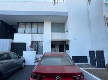 Departamento · 625m² · 8 Recámaras · 4 Estacionamientos · Edificio en Venta con 4 Departamentos en Providenciao