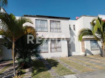 Casa · 64m² · 3 Recámaras · 1 Estacionamiento · Casa Aguamarina - Morelos - - (4)