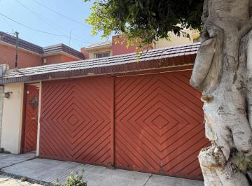Casa · 187m² · 5 Recámaras · 2 Estacionamientos · Casa en Venta en Jocotitlán, Sección Cumbria Cuautitlán Izcalli