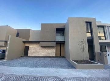 Casa · 280m² · 3 Recámaras · 3 Estacionamientos · Casa en Venta en La Vista Residencial, Querétaro