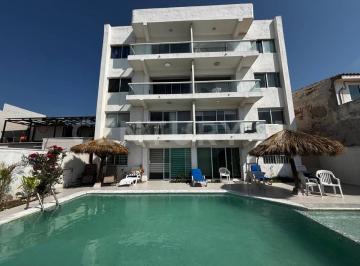 Departamento · 111m² · 2 Recámaras · 1 Estacionamiento · En Venta Departamento a Pie de Playa con Vista a La Bahia