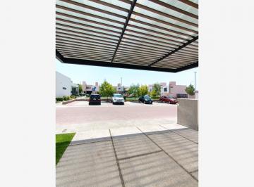 1 · Casa en Venta en Lomas del Marqués, Querétaro, Querétaro