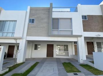 Casa · 3 Recámaras · 2 Estacionamientos · Casa en Renta en Zarú, El Marqués