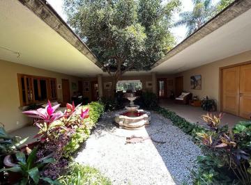 Casa · 609m² · 6 Recámaras · 2 Estacionamientos · Casa en Venta
