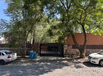 Casa uso de suelo de 8 habitaciones, Zapopan · Terreno en Renta Uso Comercial en Ciudad Granja con Jardín, Para Empresas o Resort Urbano.