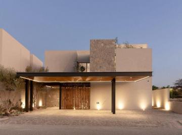 Casa en condominio de 4 habitaciones, Querétaro · Residencia en Venta Ubicada en El Fraccionamiento Altozano.