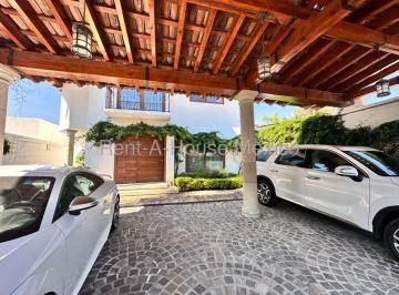Casa de 4 habitaciones, Querétaro · Jurica Casa de 4 Recamaras en Venta Rah1601
