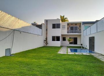Casa · 320m² · 3 Recámaras · 2 Estacionamientos · Casa en Venta Al Sur de Cuernavaca, Burgos Bugambilias