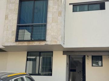 Casa en condominio de 5 habitaciones, Cuautitlán Izcalli · Amplia Casa en Fraccionamiento con Vigilancia