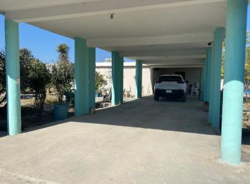 Quinta · 1800m² · 4 Recámaras · 2 Estacionamientos · Quinta en Venta en Las Maravillas, Garcia