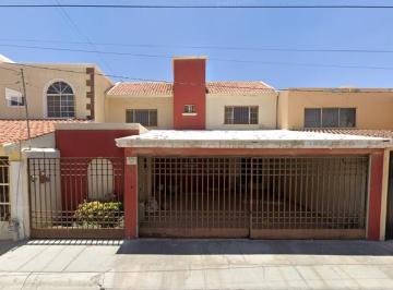 Casa de 3 habitaciones, Torreón · Hermosa y Amplia Casa en Torreon ¡Alta Plusvalia. Compra Hoy