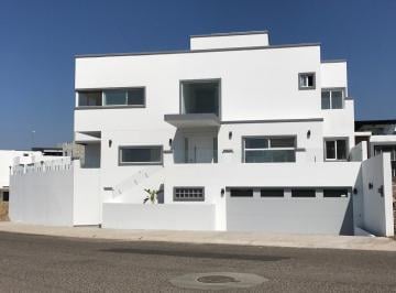Casa · 319m² · 4 Recámaras · 3 Estacionamientos · Amplia Casa en Venta con Vista Al Mar y Gran Terreno Para Disfrutar o Construir - (4)