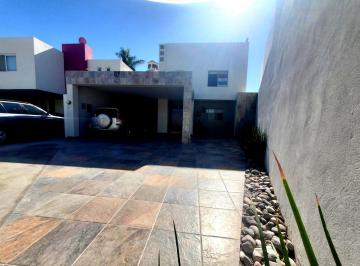 Casa · 344m² · 3 Recámaras · 2 Estacionamientos · Casa en Venta Torreon - Fraccionamiento Los Viñedos