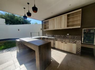 Casa · 344m² · 3 Recámaras · 2 Estacionamientos · Casa en Venta Torreon - Fraccionamiento Los Viñedos