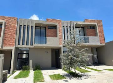 Casa en condominio · 115m² · 3 Recámaras · 2 Estacionamientos · Casa en Renta en Zákia, El Marqués