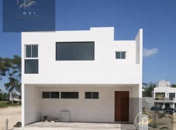 Casa · 168m² · 3 Recámaras · 2 Estacionamientos · Casa en Ciudad Maderas Residencial Querétaro