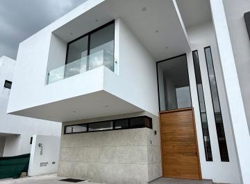 Casa en condominio de 4 habitaciones, Tlajomulco de Zúñiga · Residencia de Lujo con Rooftop en Residencial