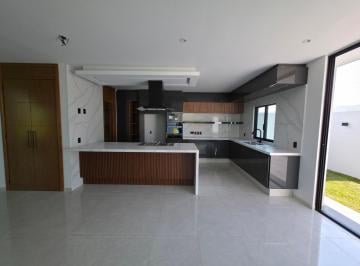 Casa · 229m² · 3 Estacionamientos · Casa en Casa Fuerte