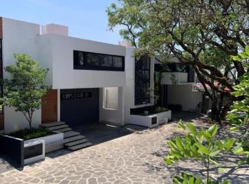 Casa · 285m² · 3 Recámaras · 2 Estacionamientos · Bellavista, Cuernavaca