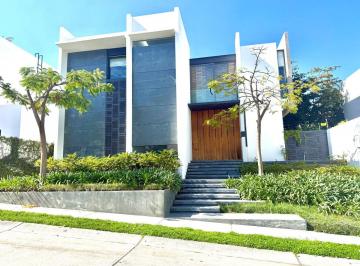 Casa en condominio de 3 habitaciones, Zapopan · Casa en Puerta Aqua en Venta